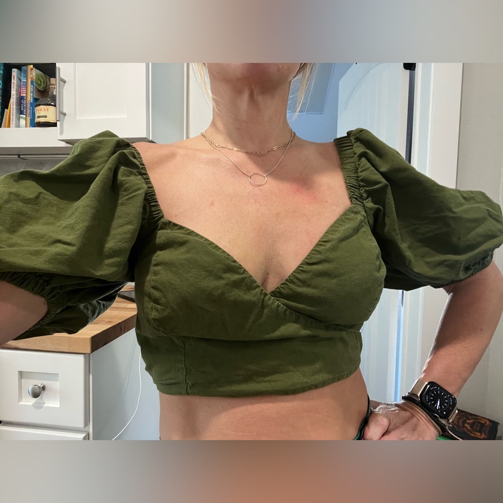 Farm Rio 🇧🇷puff sleeve crop top